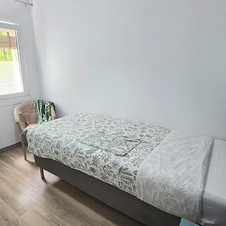 Luises Barrio De Parking Gratuito *