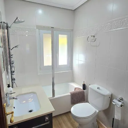 Luises Apt By Kursaal Apartments En Barrio De Parking Gratuito Appartement *