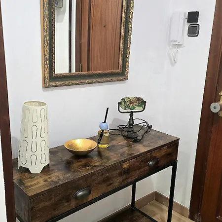 Апартаменти Luises Barrio De Parking Gratuito Сан-Себастьян