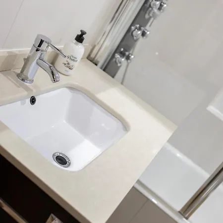 Appartement Luises Apt By Kursaal Apartments En Barrio De Parking Gratuito